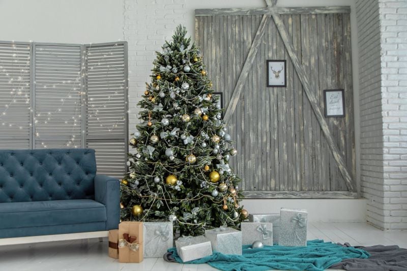 Add Elegance to Your Home with a Beautiful Artificial Christmas Tree